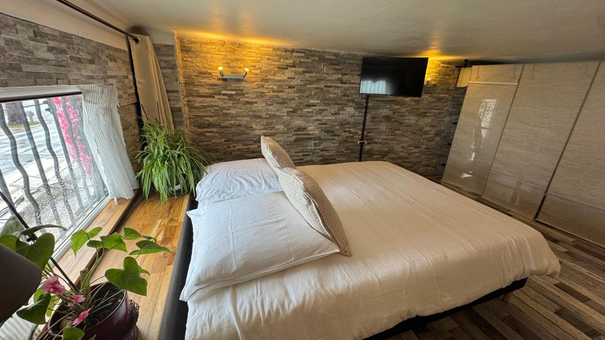 O Phare Du Cros Apartment Cagnes-sur-Mer Bagian luar foto