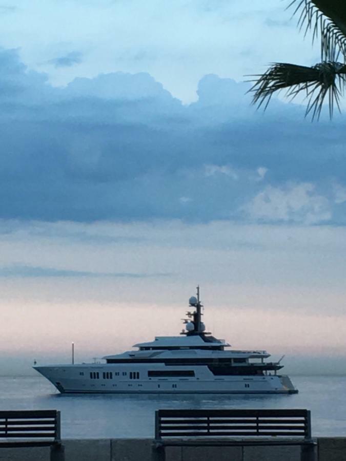 O Phare Du Cros Apartment Cagnes-sur-Mer Bagian luar foto